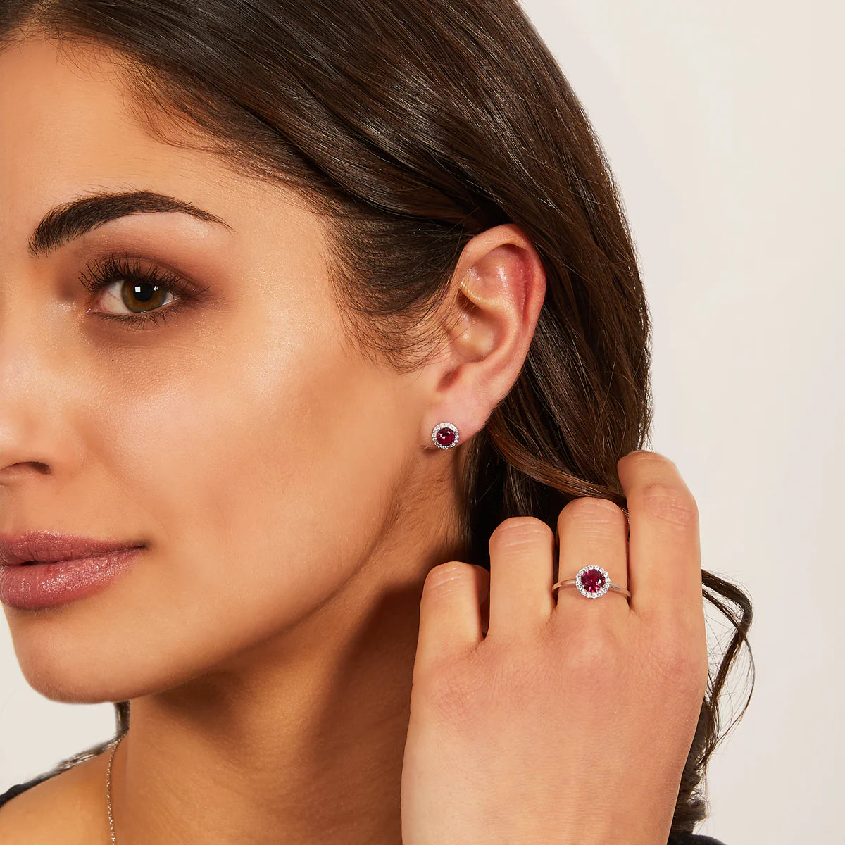 Orecchini Diamond con Zircone tondo Rubino