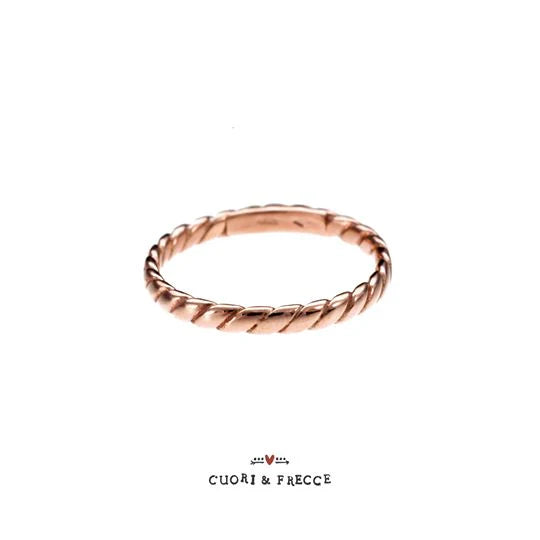 Cuori & Frecce - Anello a treccia in Oro rosa