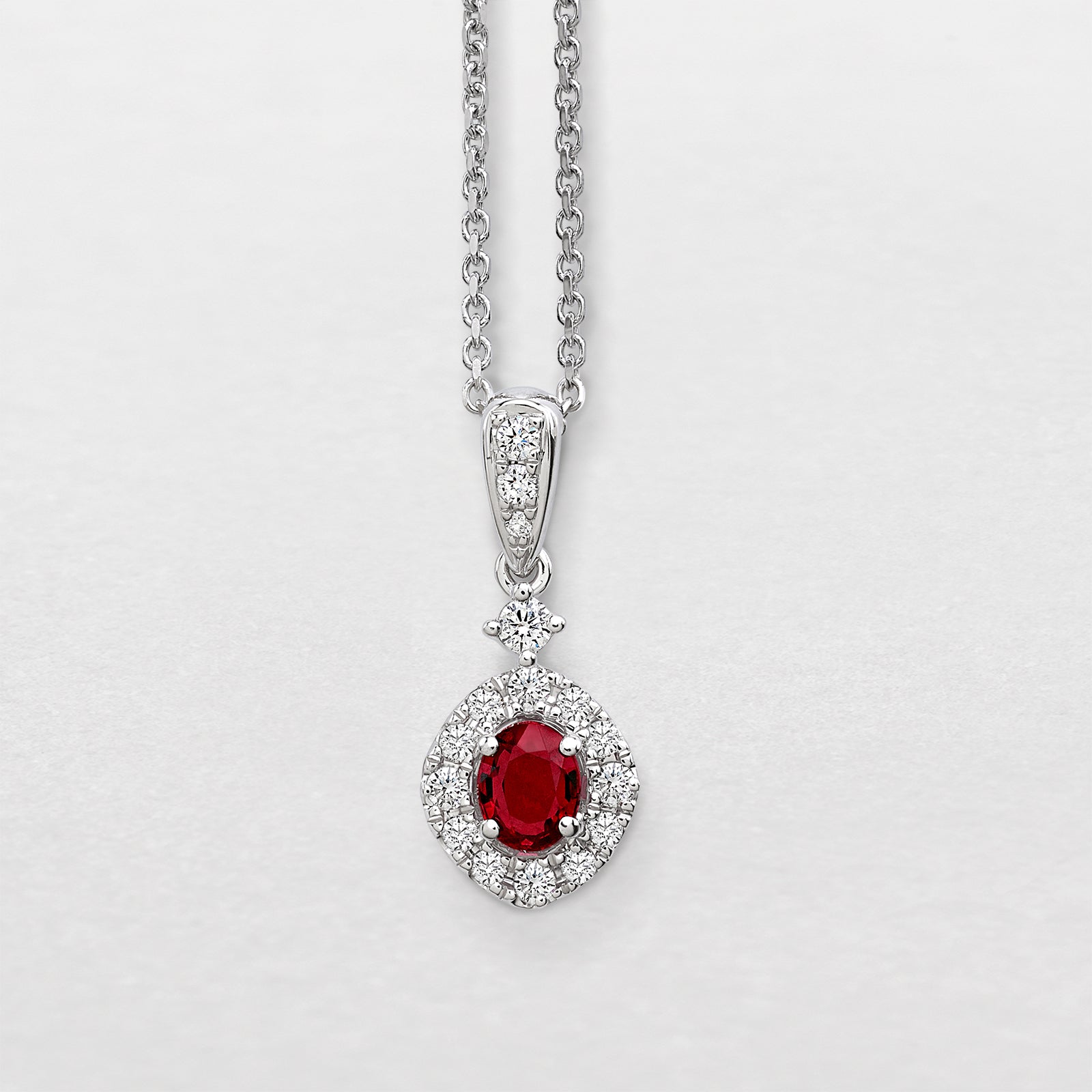 Coppia Orecchini Oro R 750/1000 Pendenti Con Radice Di Rubino E 0,70 Ct Coppia Orecchini Oro R 750/1000 Pendenti Con Radice Di Rubino E 0,70 Ct