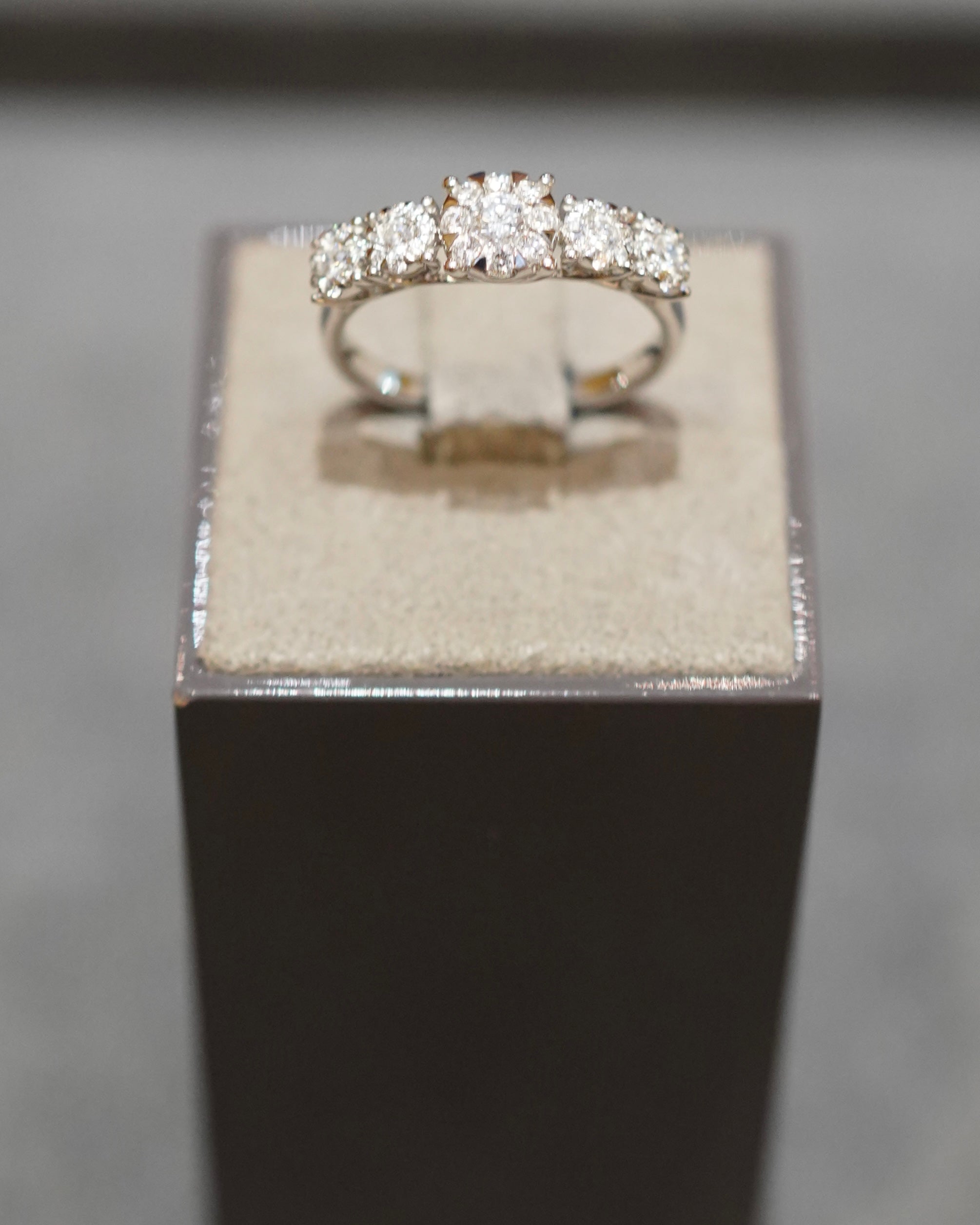 Giorgio Visconti - Anello in oro bianco e diamanti