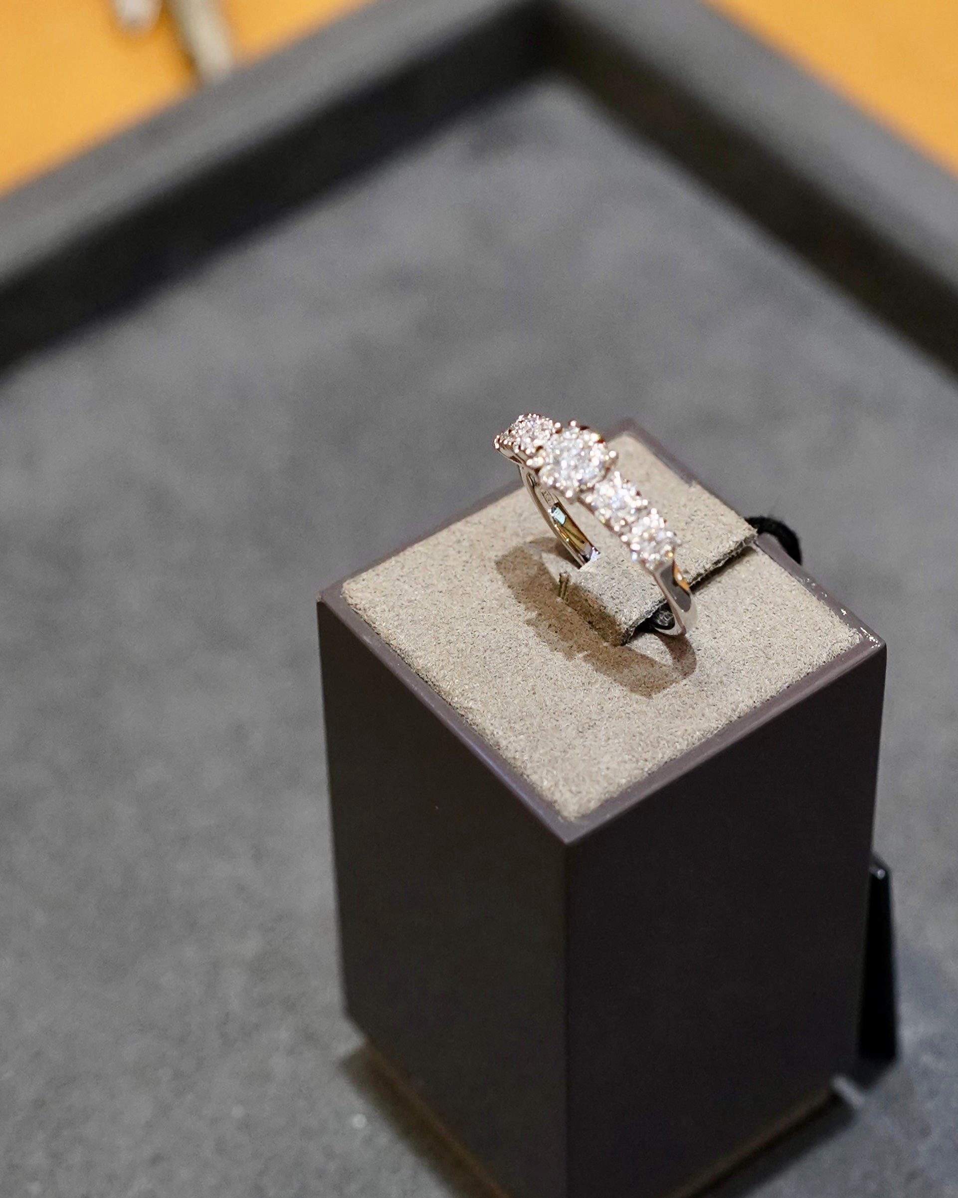 Giorgio Visconti - Anello in oro bianco e diamanti
